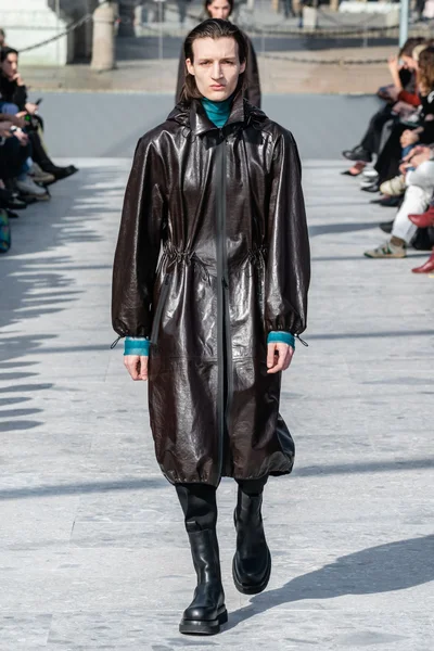 Look 43